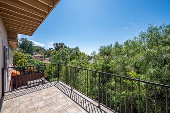 1915 Apex Ave in Los Angeles, CA - Building Photo - Building Photo