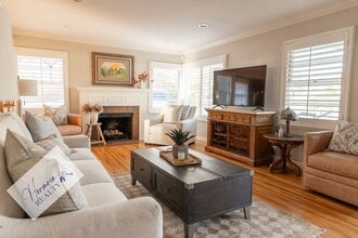 1121 N Cambridge Ave in Claremont, CA - Building Photo - Building Photo