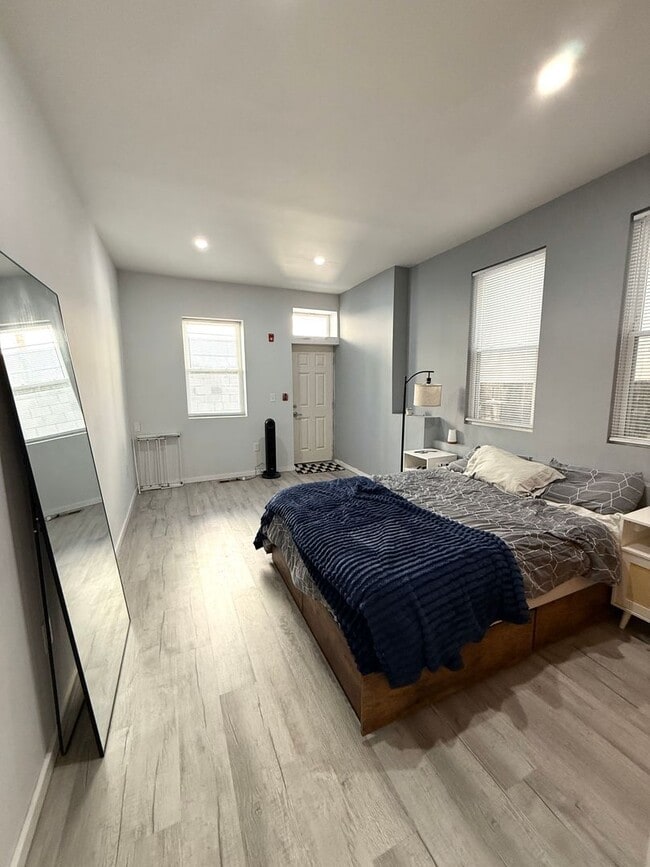 1721 Mifflin St in Philadelphia, PA - Building Photo - Building Photo