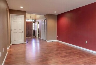 2635 Upper Way in Easton, PA - Foto de edificio - Building Photo