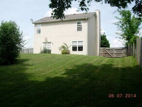 7021 Lexington Point Dr in Nashville, TN - Building Photo - Building Photo