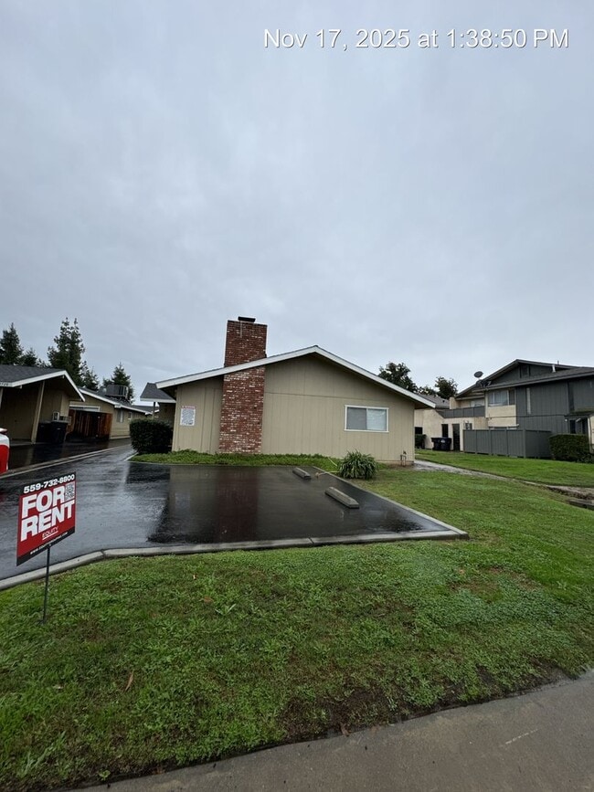 2732-2736 S Sallee Ct