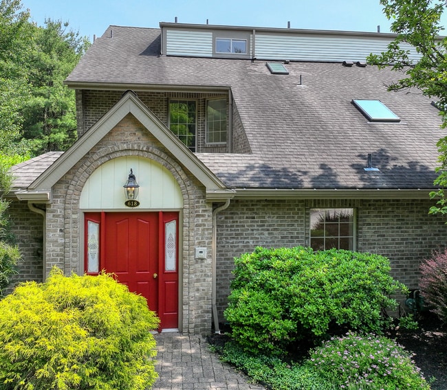 property at 618 Essex Ct