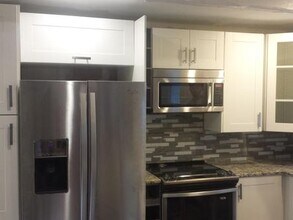 9541 Dearborn St in Overland Park, KS - Building Photo - Building Photo