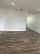 673 W 30th St in Hialeah, FL - Building Photo - Building Photo
