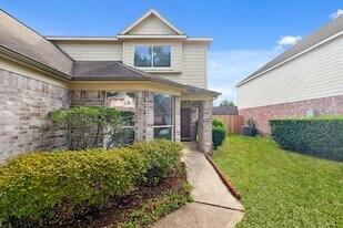 20410 Fall Foliage Dr in Humble, TX - Building Photo