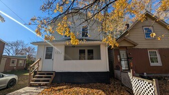 1312 Curtis St in Akron, OH - Building Photo