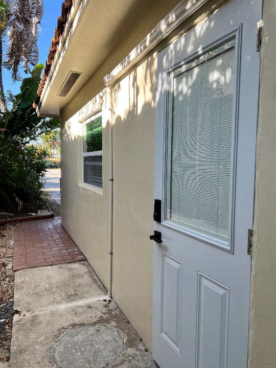 3675 SW 3rd Ave in Miami, FL - Foto de edificio
