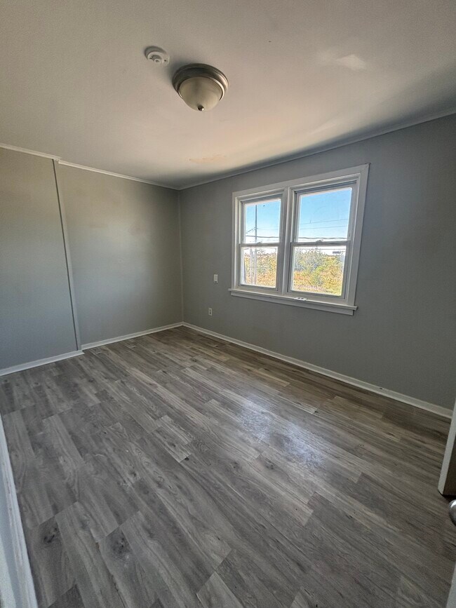 3 Bedroom Townhome in Prince Edward, ON - Building Photo - Building Photo