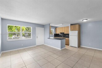 3265 Griffin Rd in Fort Lauderdale, FL - Foto de edificio - Building Photo