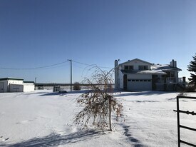 11759-11261 261 Rd in Fort St John, BC - Building Photo