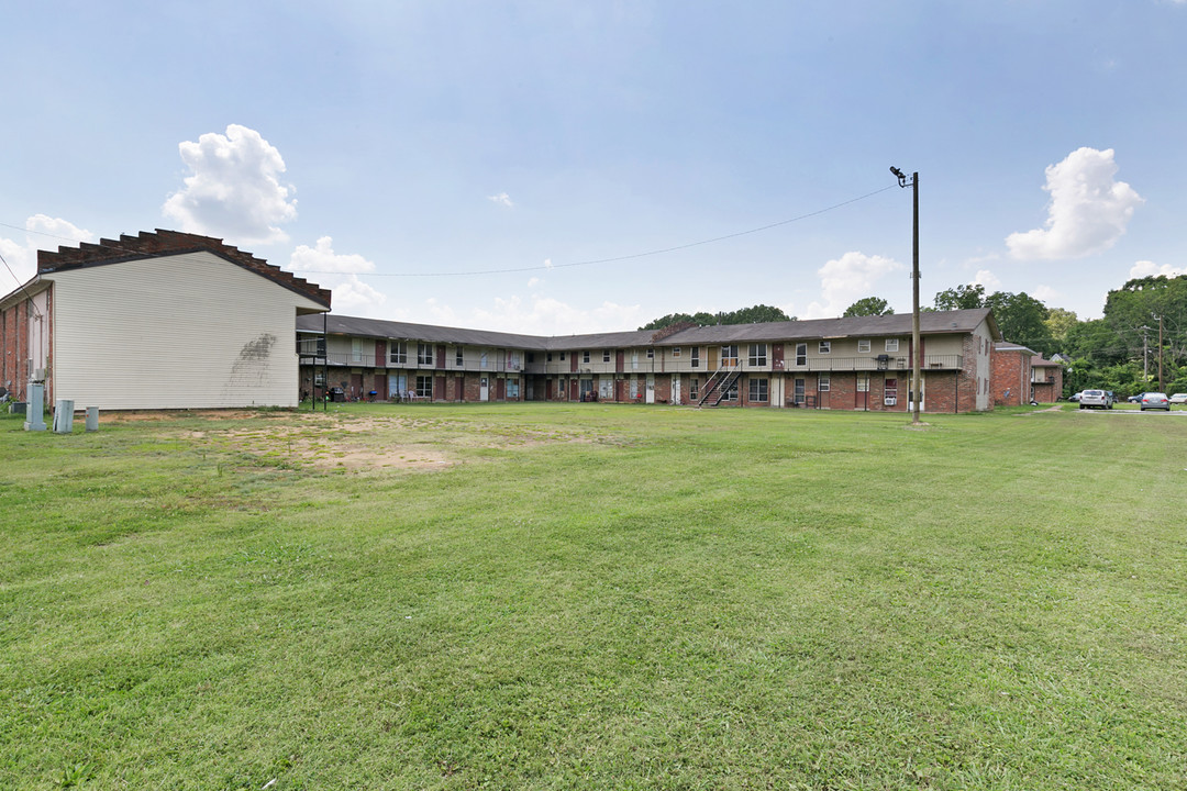 Guardian Apartments in Jackson, TN - Building Photo