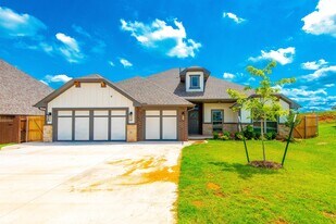 2244 E Kellan Ct Terrace in Mustang, OK - Building Photo