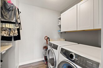 227 Alhambra Dr in Saratoga Springs, UT - Building Photo - Building Photo