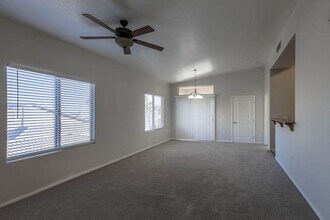 8985 S DURANGO in Las Vegas, NV - Building Photo - Building Photo