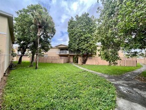 4220 NW 79th Ave in Doral, FL - Building Photo - Building Photo
