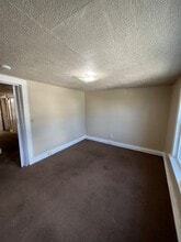 143 Washington St, Unit B in Frostburg, MD - Building Photo - Building Photo