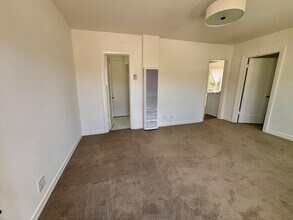 2809-2821.5-28215 Rowena Ave in Los Angeles, CA - Building Photo - Building Photo