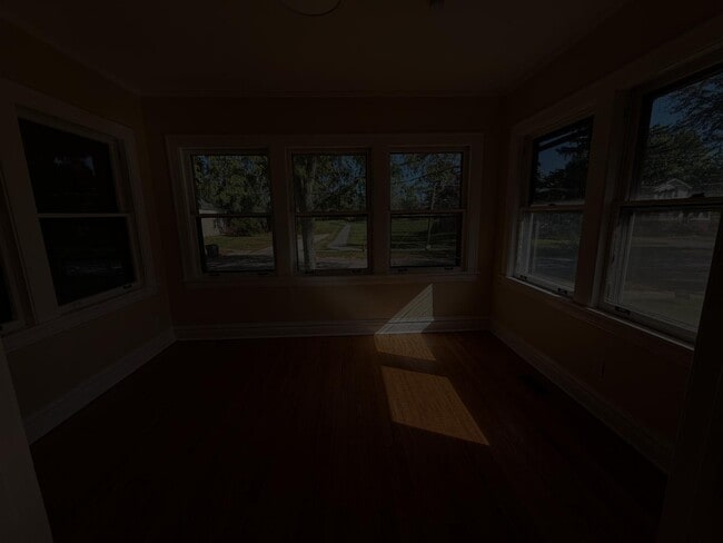 32 S Monterey Ave in Villa Park, IL - Foto de edificio - Building Photo