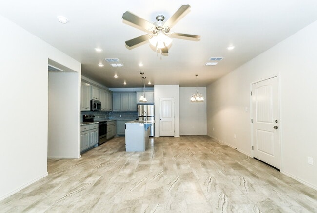 6905 67th St in Lubbock, TX - Building Photo - Building Photo