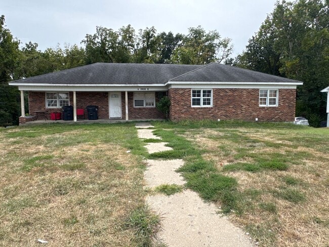 property at 2606 Quail Dr