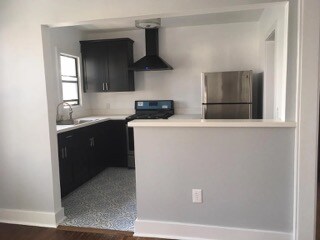 2033 E 4th St in Long Beach, CA - Building Photo