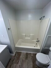 604 W Mt Morris St, Unit 1 in Mount Morris, MI - Building Photo - Building Photo