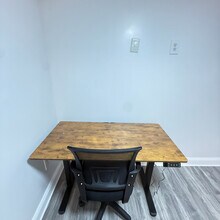 4415 38th St in Brentwood, MD - Foto de edificio - Building Photo