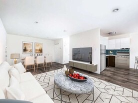 Haverford Arms in Havertown, PA - Building Photo