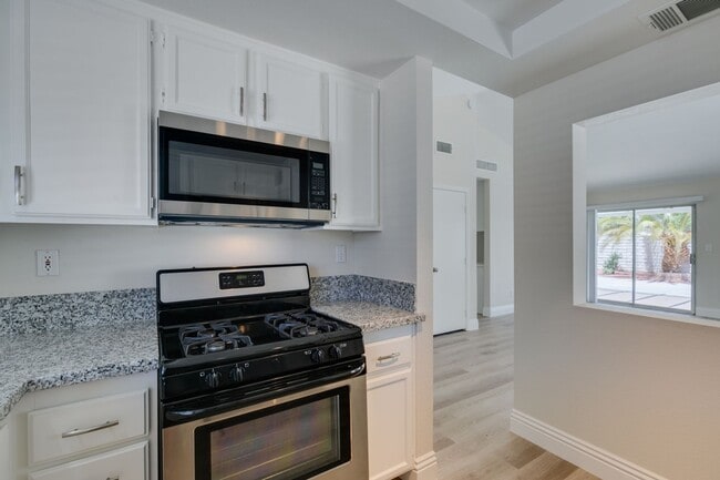 property at 1540 Desert Ridge Ave