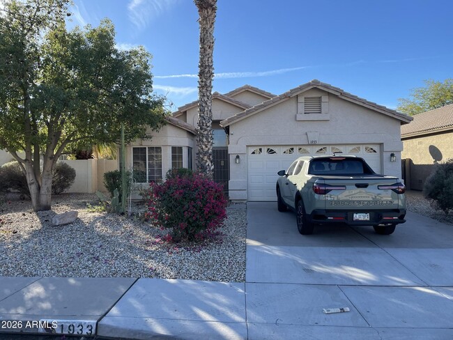 property at 1933 W Thompson Way