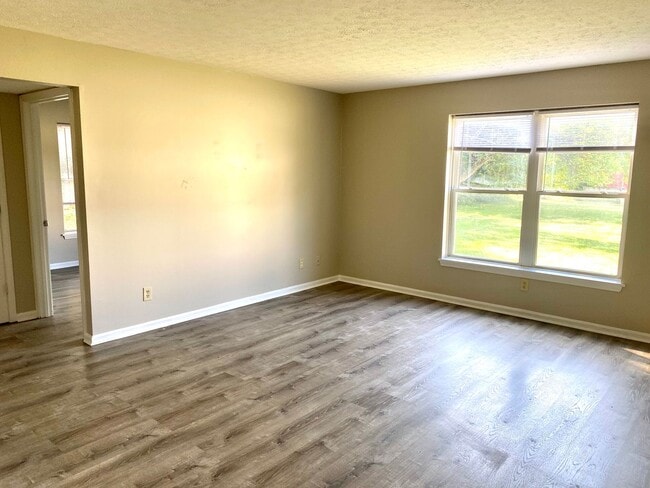 1704 Rowan St, Unit 2 in Louisville, KY - Foto de edificio - Building Photo