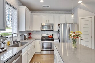 1912 Cleese Dr in Austin, TX - Building Photo - Building Photo