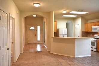 18314 Manorcliff Ln in Katy, TX - Building Photo - Building Photo