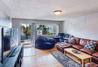 362 Redondo Ave in Long Beach, CA - Building Photo - Building Photo