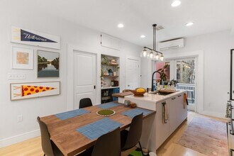 62 Bolton St, Unit 62 in Boston, MA - Building Photo - Building Photo