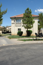 509 E Q1 Ave in Palmdale, CA - Building Photo - Building Photo