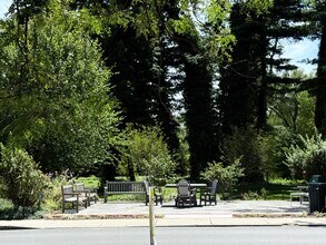 61 Richmond Hill Rd in New Canaan, CT - Building Photo - Building Photo