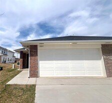 12215 SW 2nd St in Yukon, OK - Building Photo