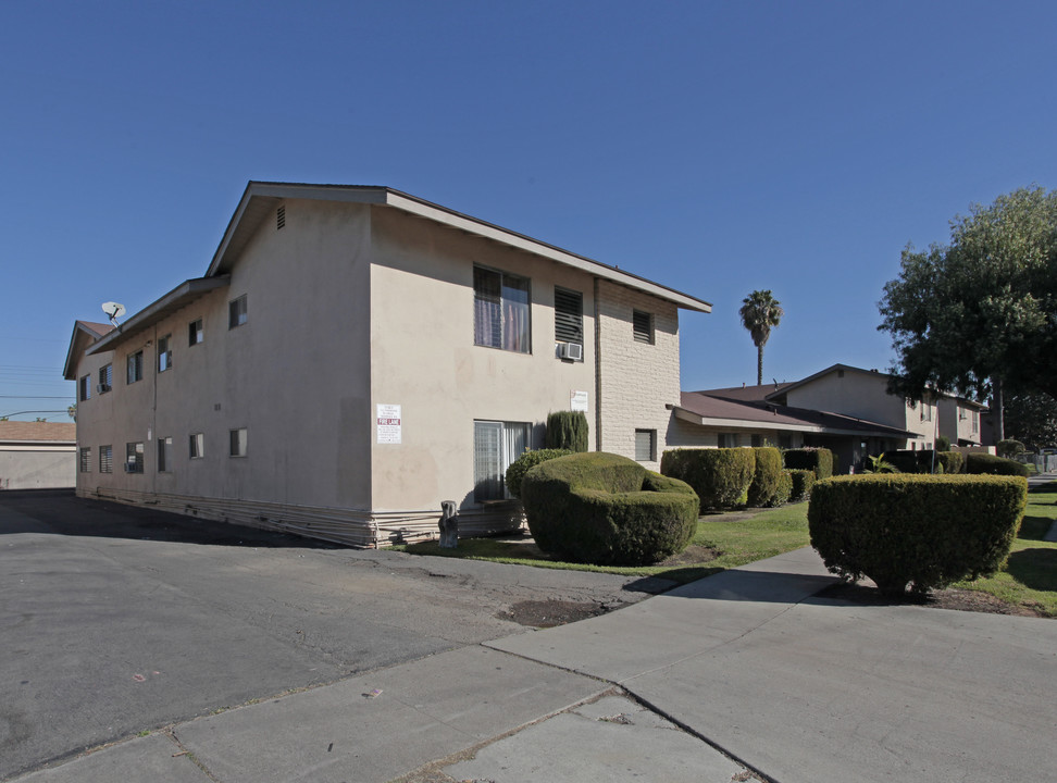 18 Units on Sumac Ln. in Anaheim, CA - Foto de edificio