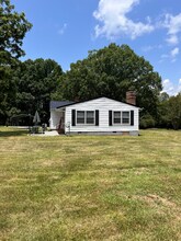 1078 Heirloom Rd in Bedford, VA - Building Photo - Building Photo