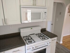 72 Westbrook Dr in Springfield, MA - Building Photo - Building Photo