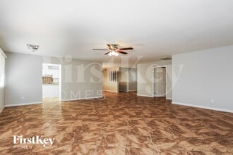 4845 W Las Palmaritas Dr in Glendale, AZ - Foto de edificio - Building Photo