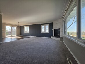 3835 Lost Valley Rd SE in Cedar Rapids, IA - Building Photo - Building Photo