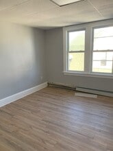 167 Park Rd, Unit 2w in West Hartford, CT - Building Photo - Building Photo