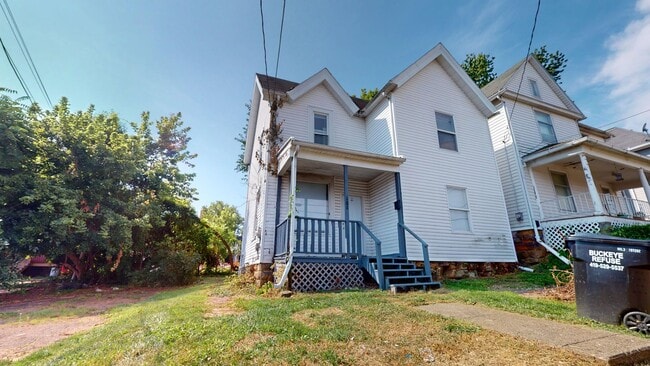 property at 101 W Luther Pl