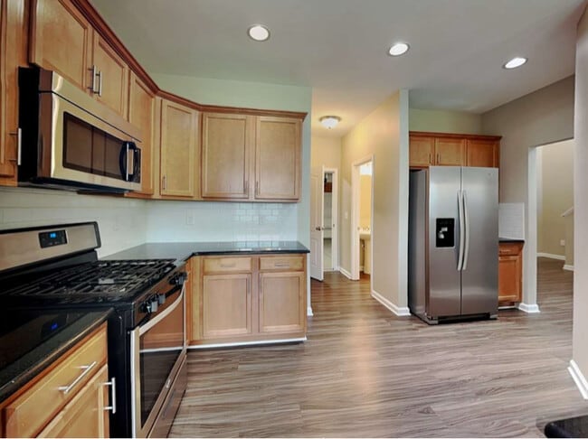 property at 3610 Brideveil Ct