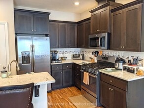 17584 SW Devonshire Way in Sherwood, OR - Building Photo - Building Photo