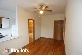 633 W Barry, Unit A07C in Chicago, IL - Building Photo - Building Photo