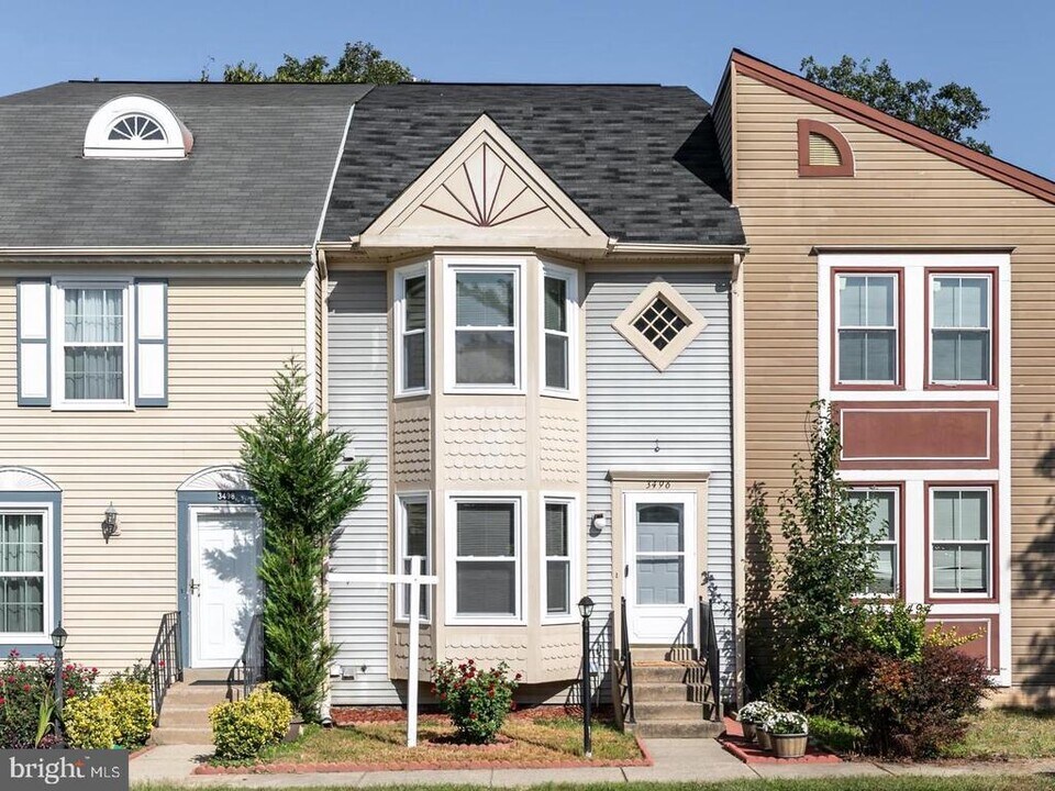 3496 Caledonia Cir in Woodbridge, VA - Building Photo